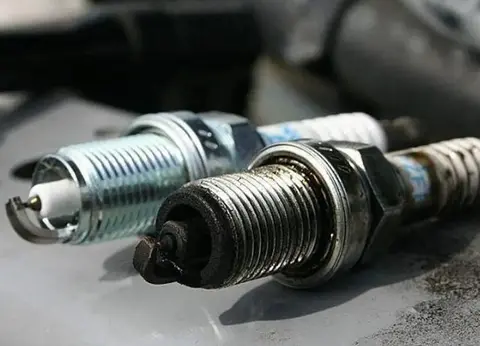 Der Austauschzyklus der Zündkerze eines Autos hängt vom Material der Zündkerz...